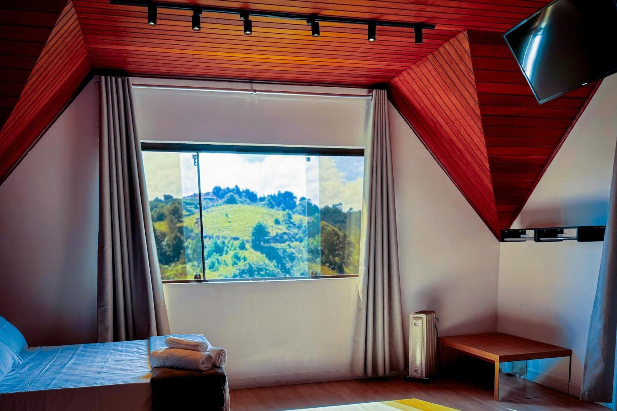 POUSADA CASA De CAMPOS MOUNTAIN HOUSE Campos do Jordão Habitación foto